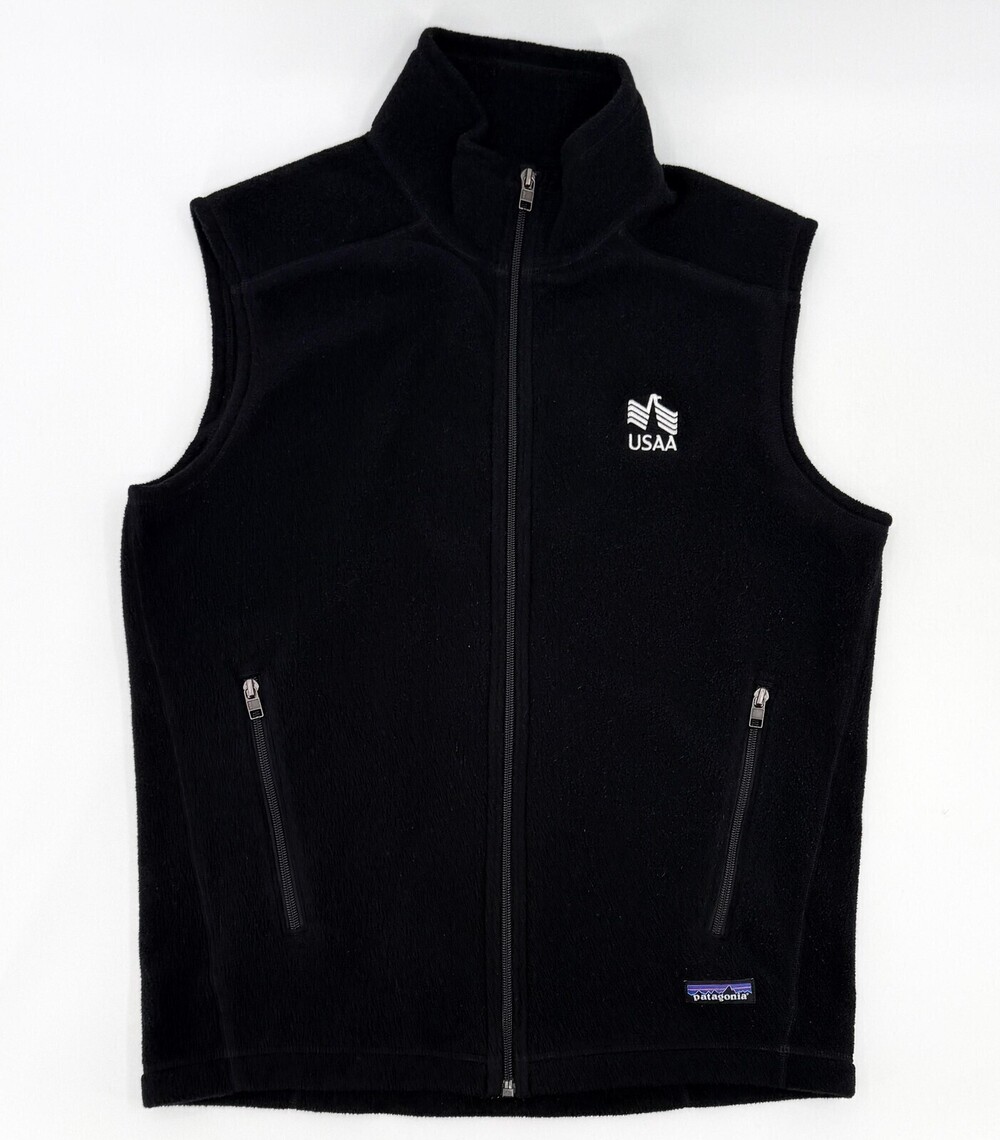 Patagonia Vest Mens Medium Black Synchilla Sweater Fleece Full Zip USAA Logo